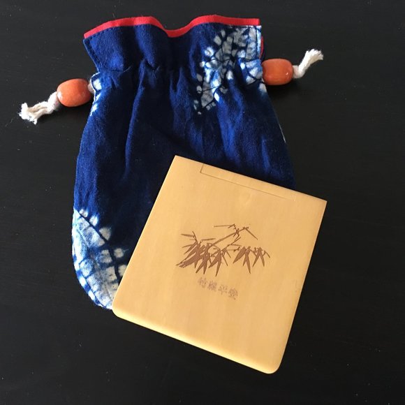 Bamboo Pocket Makeup Mirror With Batik Fabric Protective Bag - Picture 10 of 12